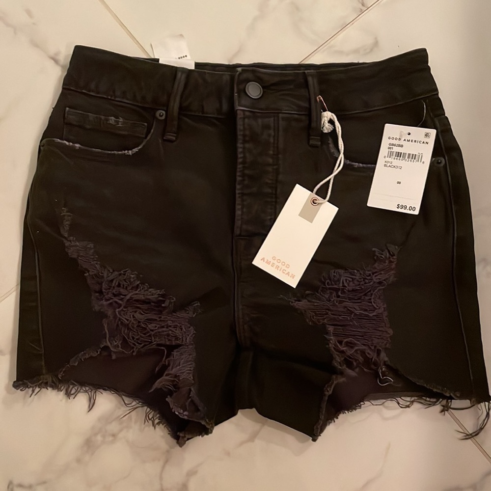 Good American shorts “bombshell” black Size 24